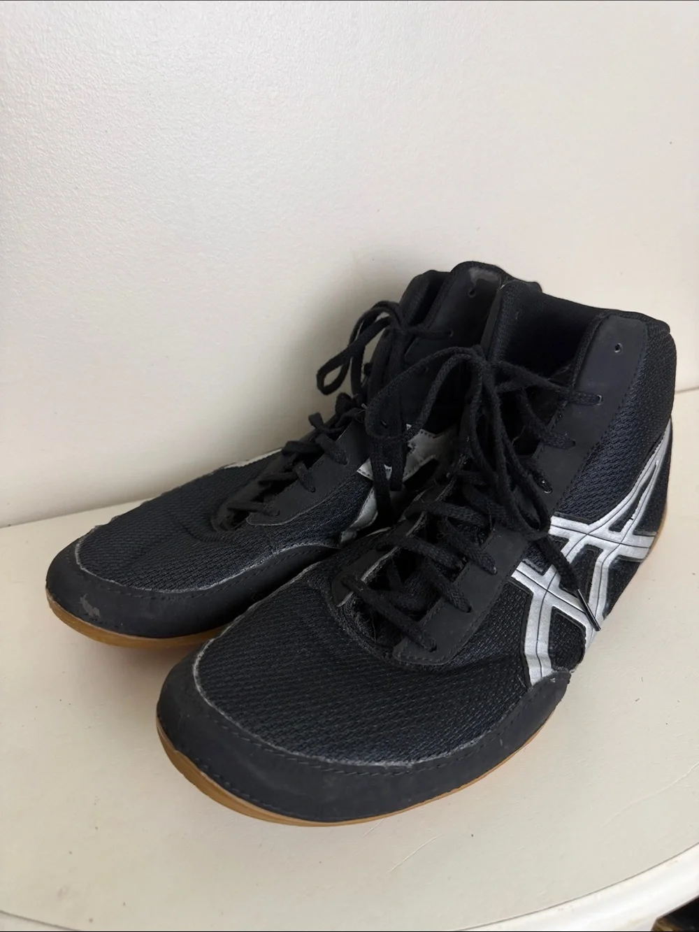 (2383) Asics Matflex Black and White High-Top Athletic Wrestling Shoes, Size: 14